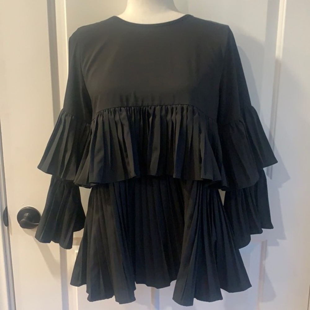 Luzabelle black ruffled blouse